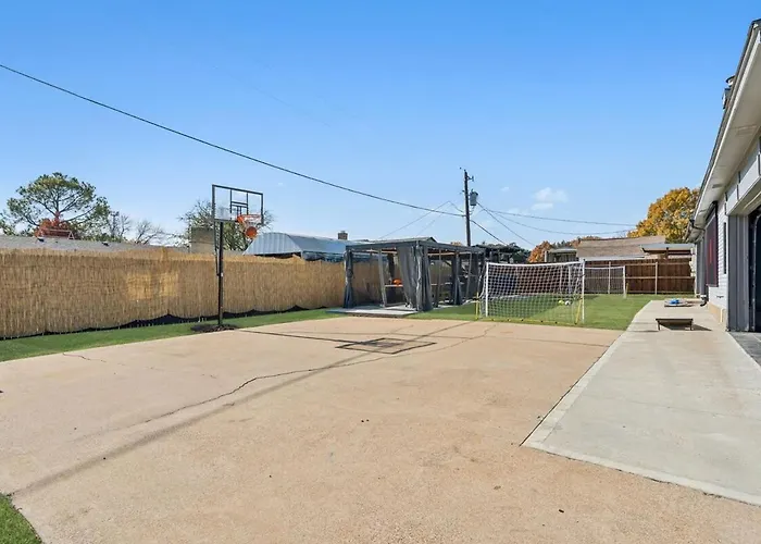 Fifa Retreat Sleeps 26 Stockyards Dfw Basecamp Ferienhaus Fort Worth