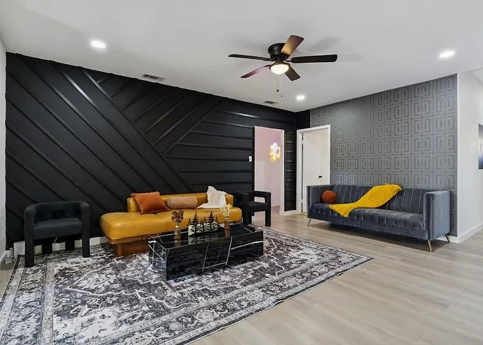 Fifa Retreat Sleeps 26 Stockyards Dfw Basecamp Ferienhaus Fort Worth