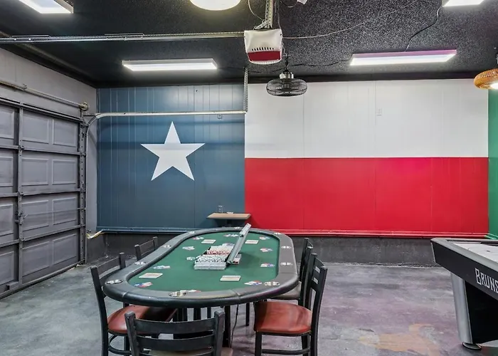 Fifa Retreat Sleeps 26 Stockyards Dfw Basecamp *