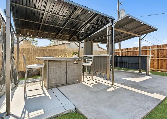 Fifa Retreat Sleeps 26 Stockyards Dfw Basecamp * Fort Worth