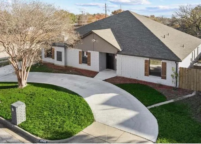 Fifa Retreat Sleeps 26 Stockyards Dfw Basecamp *